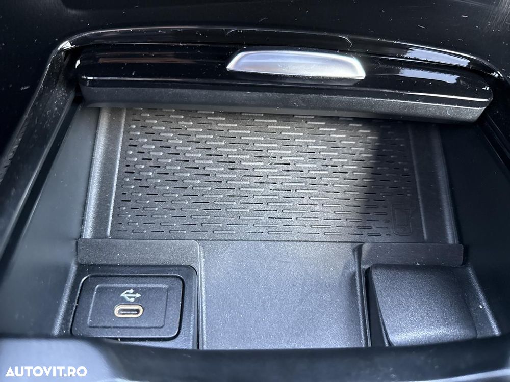 Mercedes-Benz A 200 Sedan MHEV 7G-DCT - 16