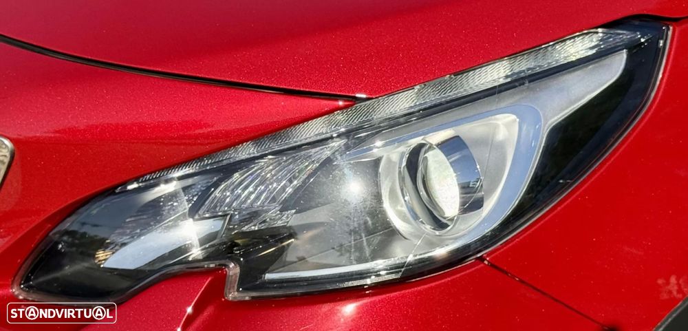Peugeot 2008 1.2 PureTech Allure EAT6 - 10