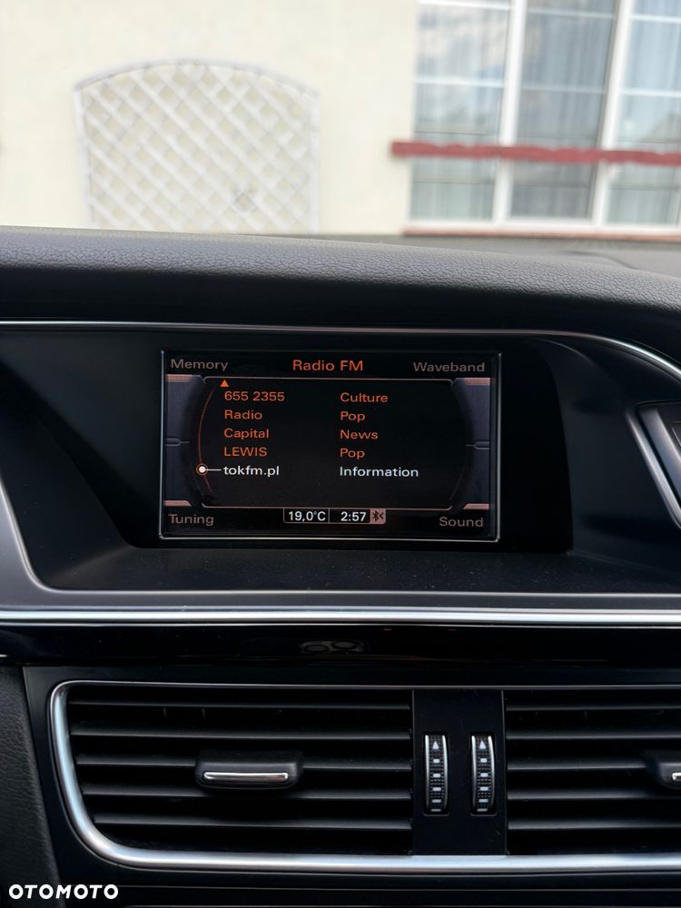 Audi A4 Avant 2.0 TDI DPF clean diesel S line Sportpaket - 17
