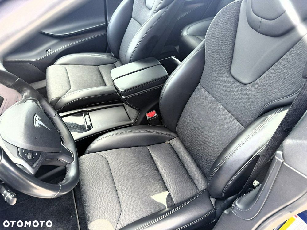 Tesla Model S Long Range Plus - 12