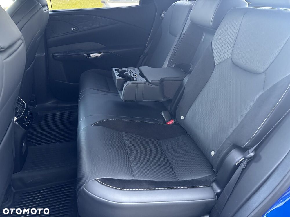 Lexus RX - 10