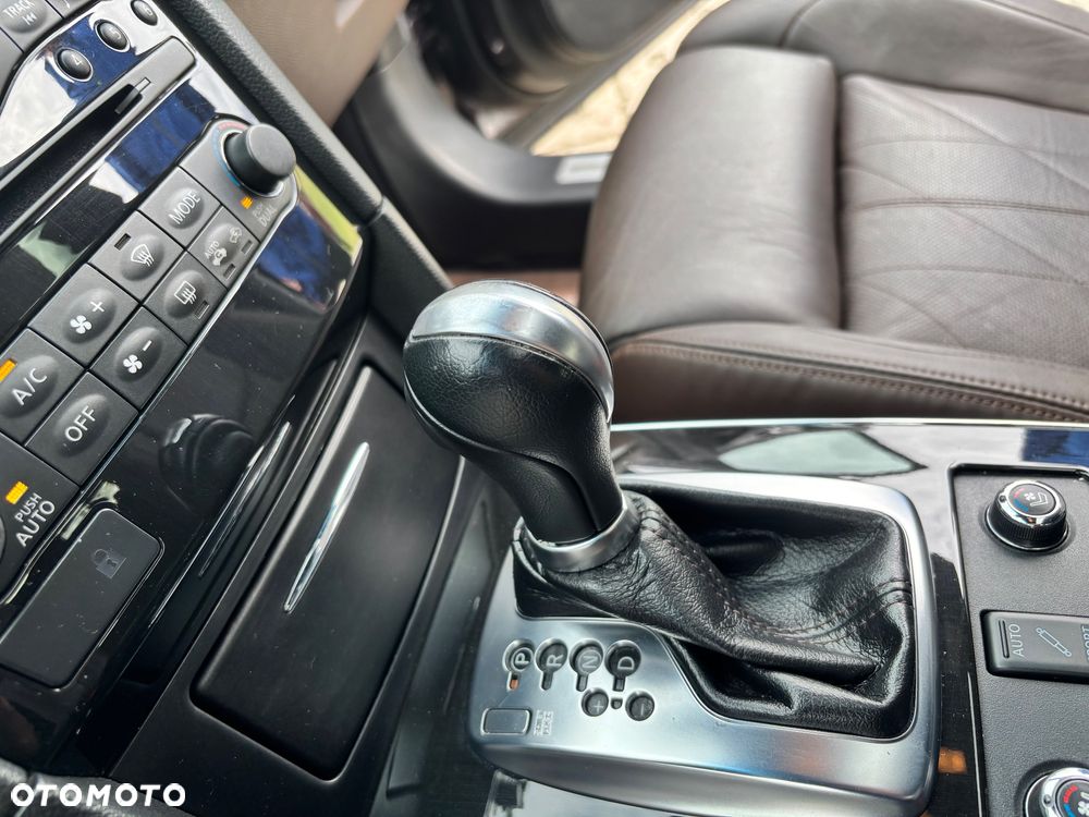 Infiniti Q70 3.0d S Premium - 21