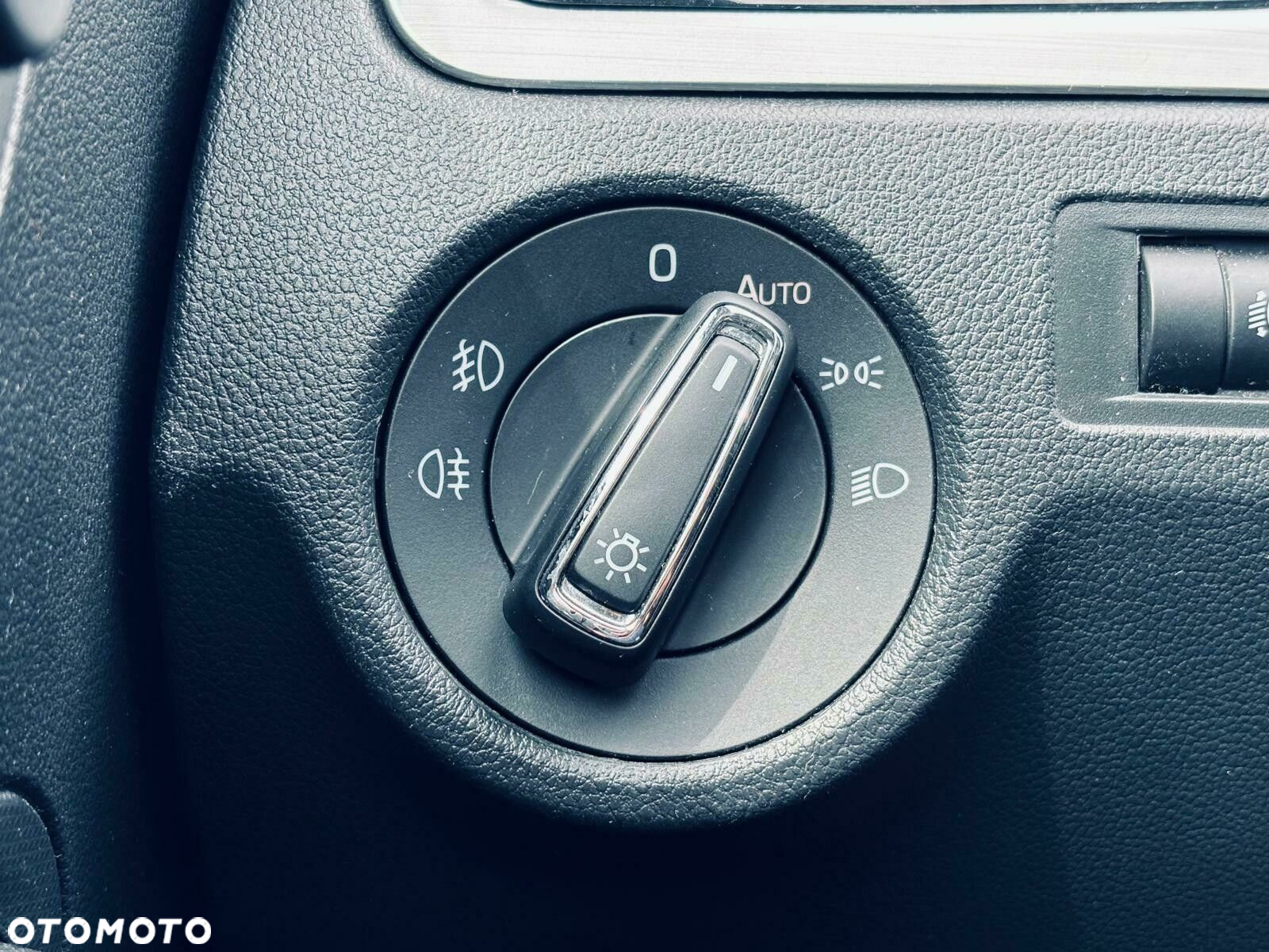 Skoda RAPID 1.0 TSI Ambition - 28
