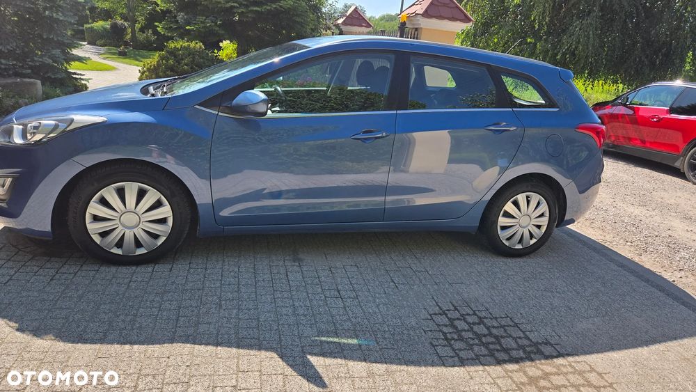 Hyundai i30 1.6 CRDi Classic + - 4