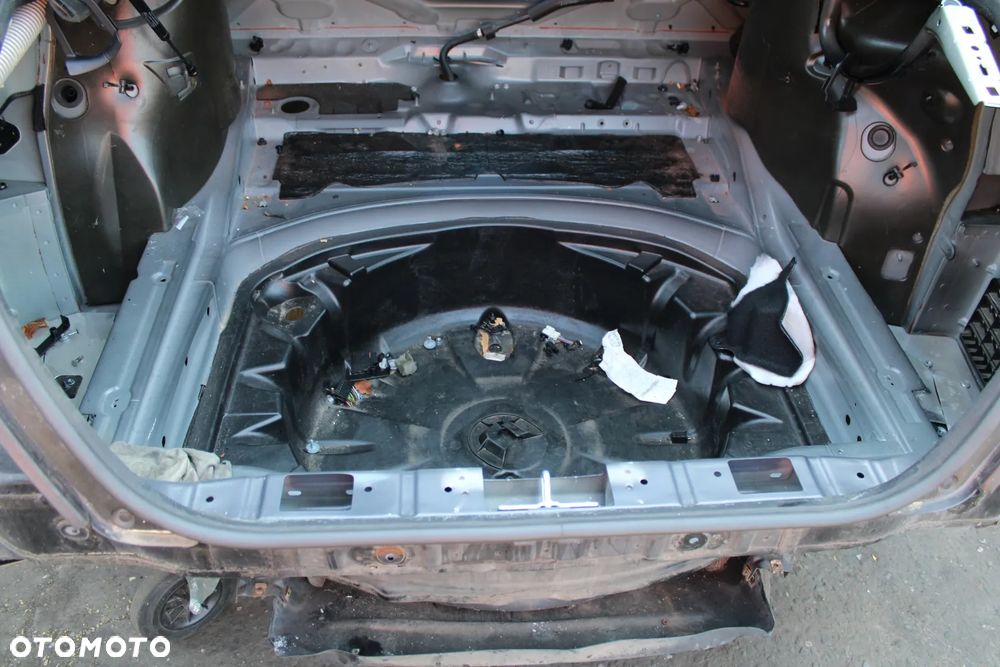 Błotnik tył tylny lewy prawy ćwiartka tylna lewa prawa OE Mercedes W216 C216 Lift C197 - 17