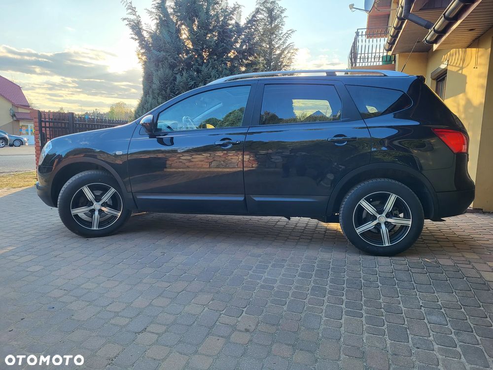 Nissan Qashqai+2 2.0 visia - 3