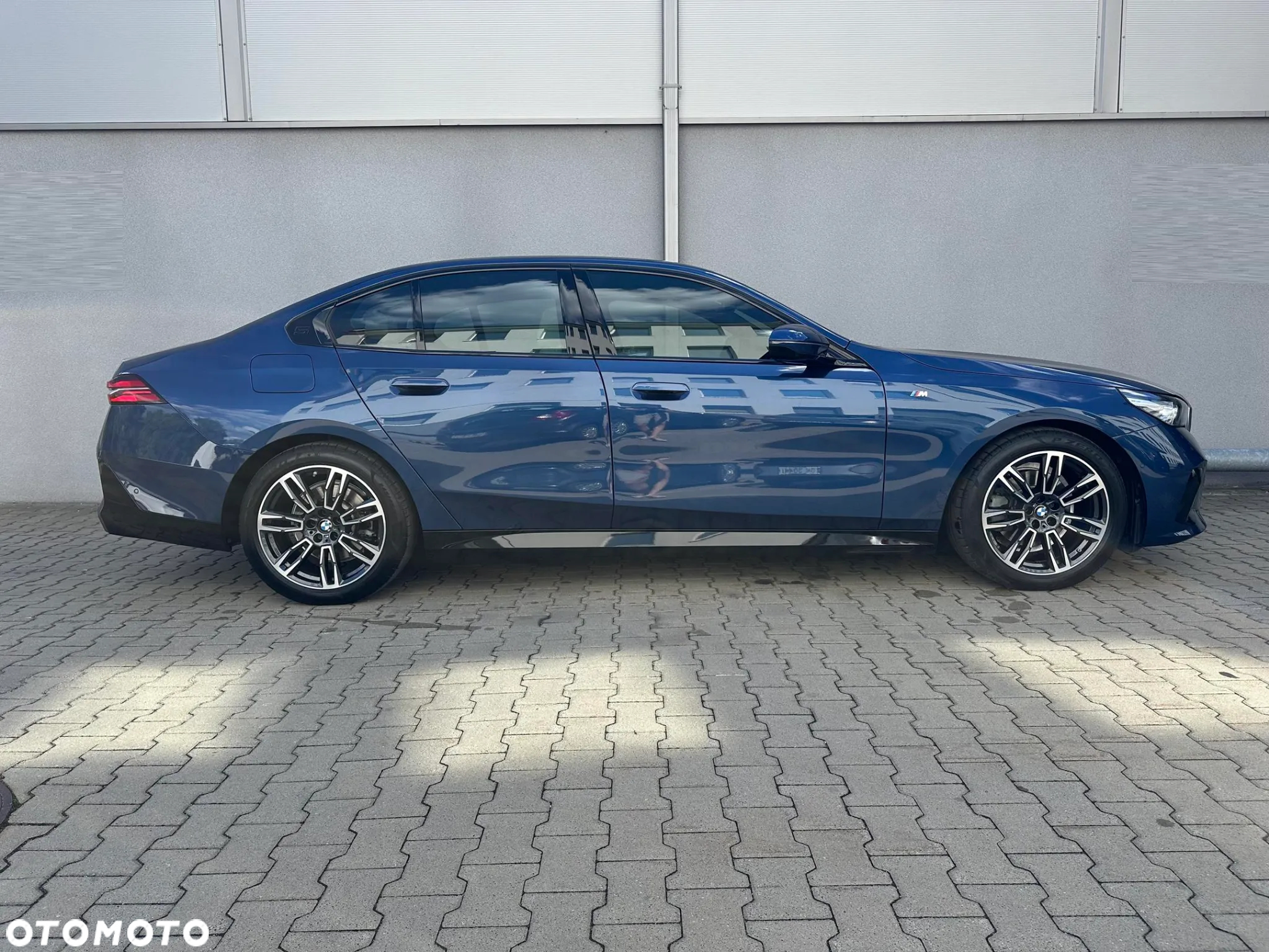 BMW Seria 5 520d xDrive mHEV - 3