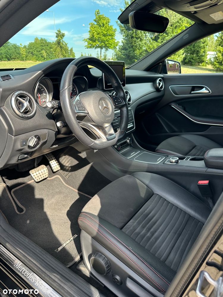 Mercedes-Benz CLA Shooting Brake 180 7G-DCT AMG Line - 17