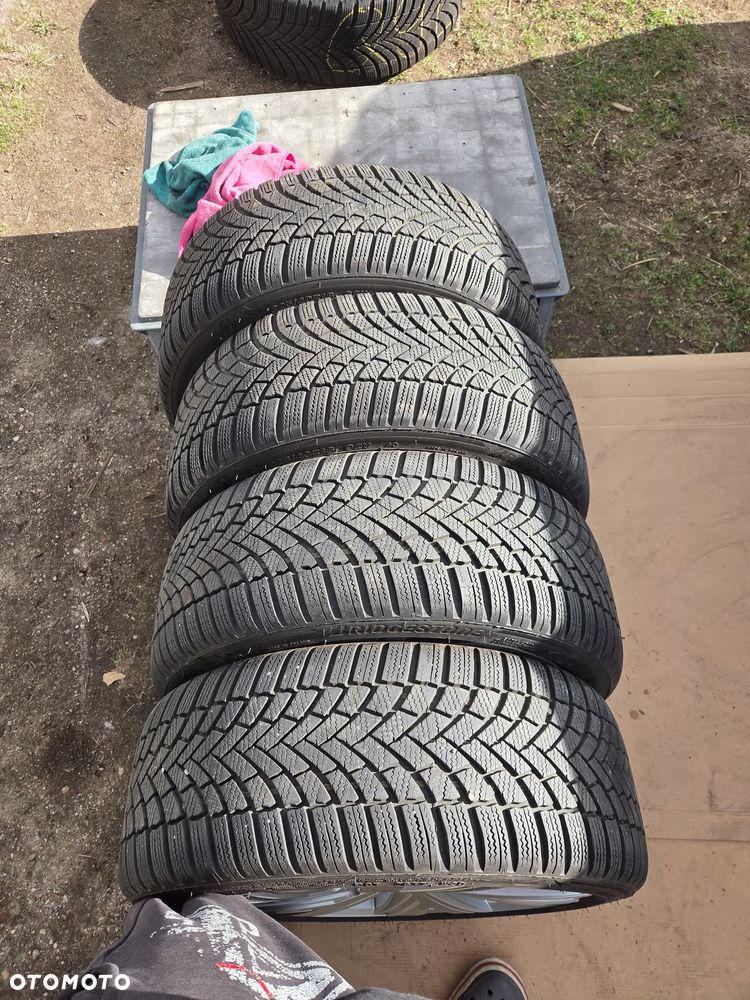 Felgi koła zimowe VW Golf VIII 8 18 Cali Bergamo 225/40R18 92V AO 5H0601025M 7.5Jx18H2 ET 51 5H0601025AB DOT 2223 2023 Rok - 18