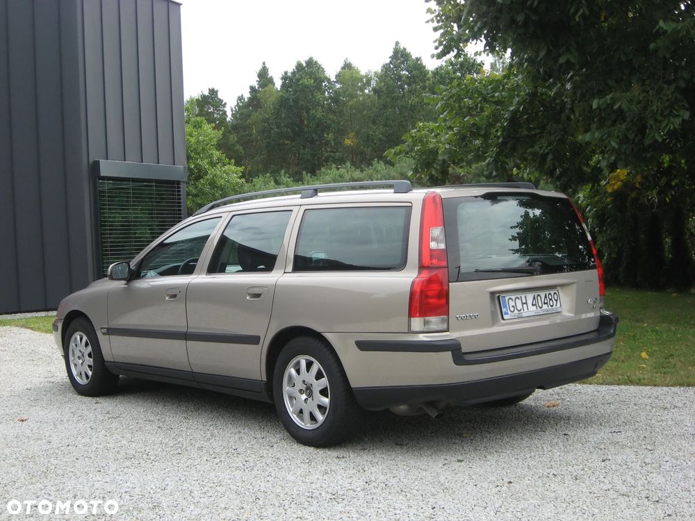Volvo V70 2.4 Summum - 1