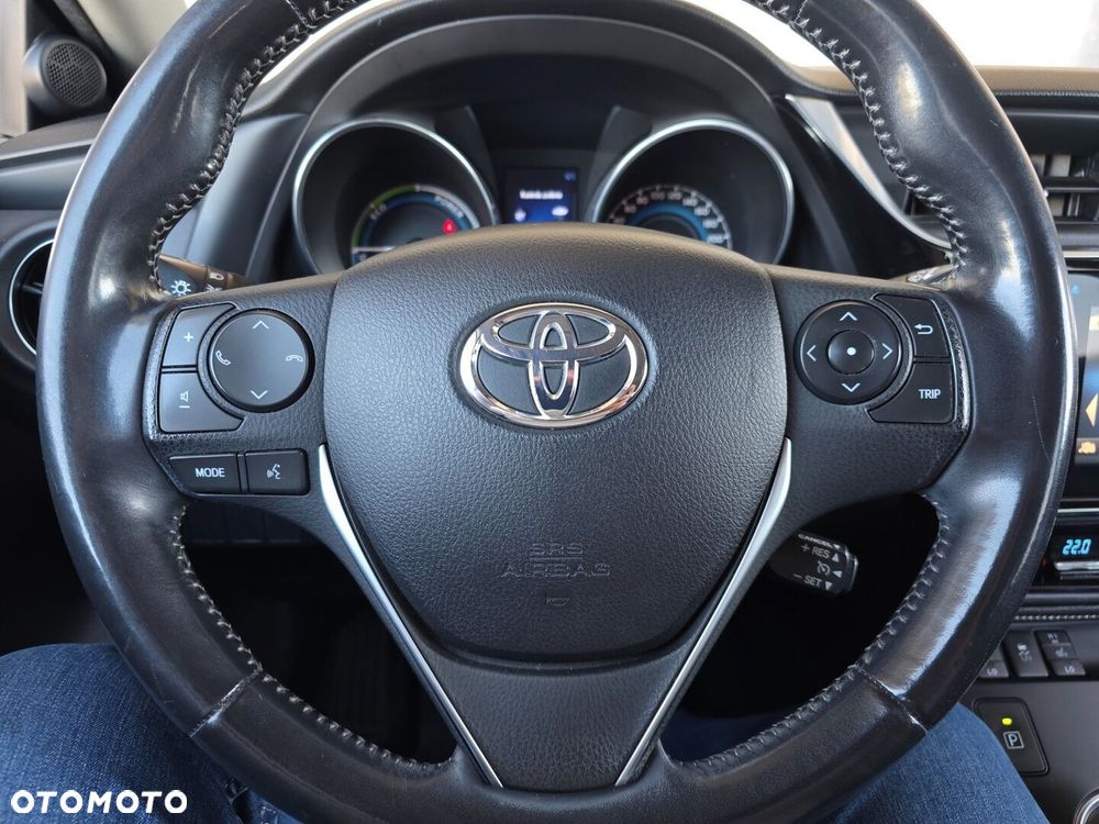Toyota Auris - 11