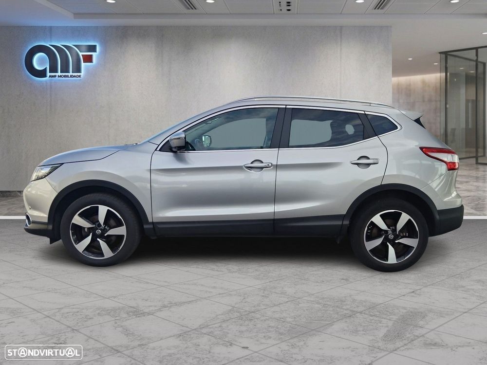 Nissan Qashqai 1.5 dCi N-Connecta 18 - 6