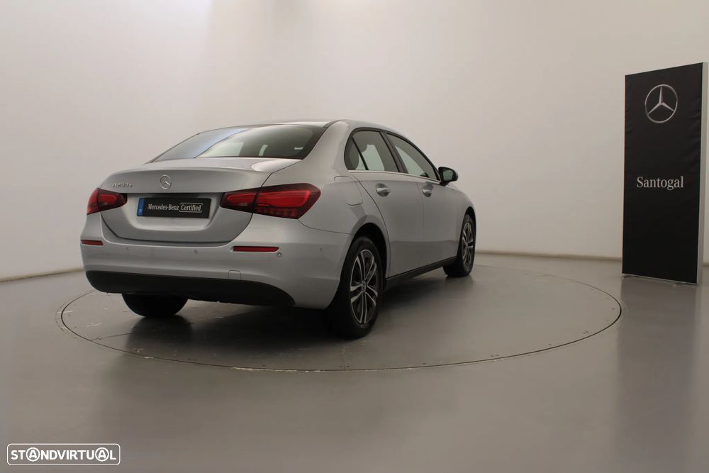 Mercedes-Benz A 250 Limousine e - 7