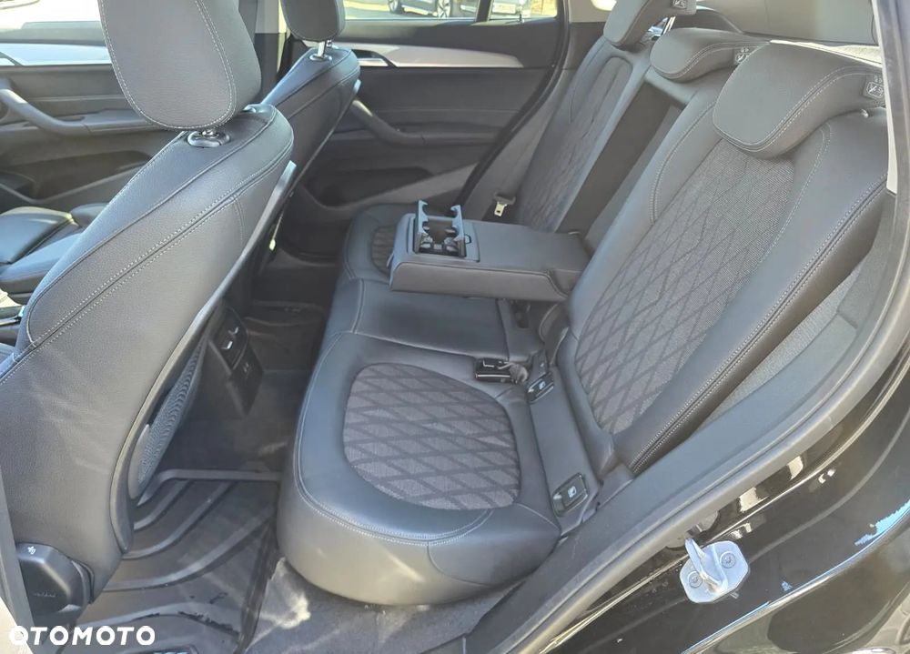 BMW X1 xDrive20d - 13