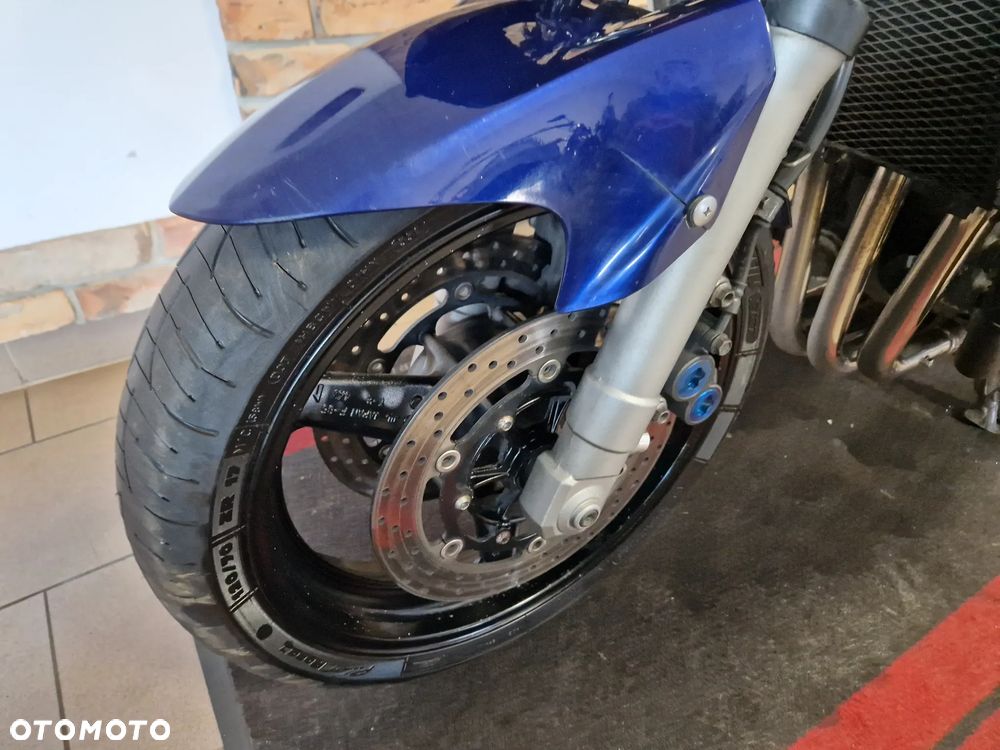 Yamaha FZS - 22