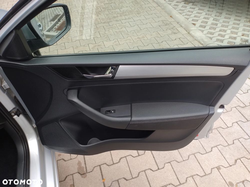 Skoda RAPID 1.6 TDI Ambition - 19