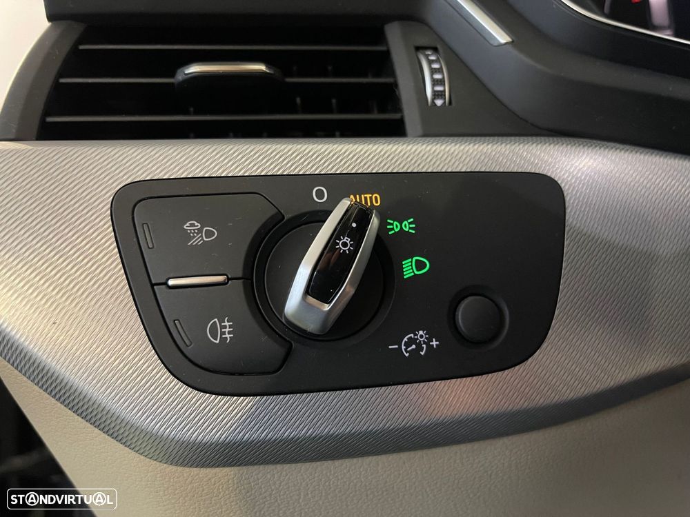 Audi A4 Avant 2.0 TDI Multitronic Advance - 31