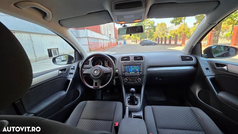 VOLKSWAGEN Golf 2010 — imagine 8