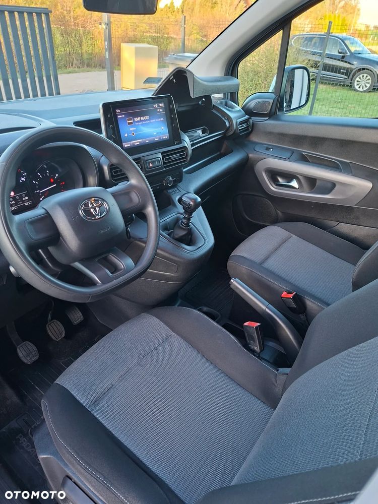 Toyota Proace City Verso 1.5 D-4D Business - 12