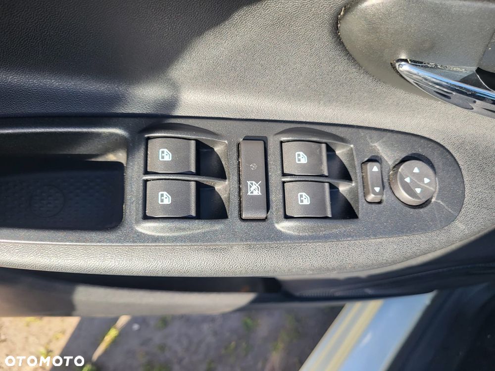 Lancia Ypsilon 0.9 Platinum S&S - 6