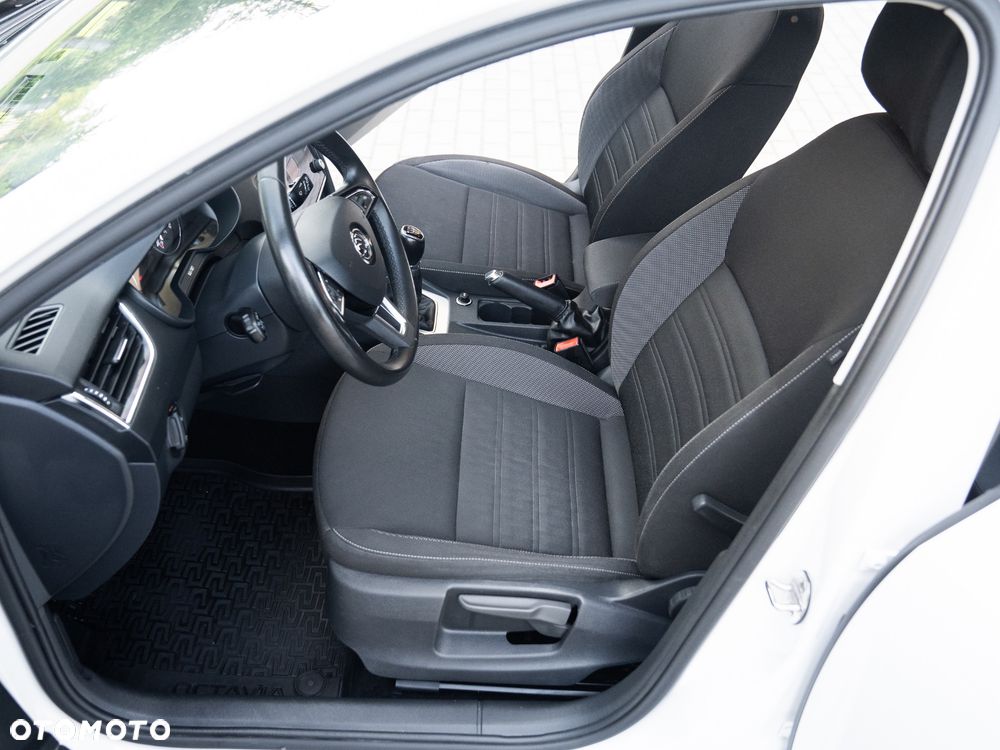 Skoda Octavia 1.6 TDI Style - 21