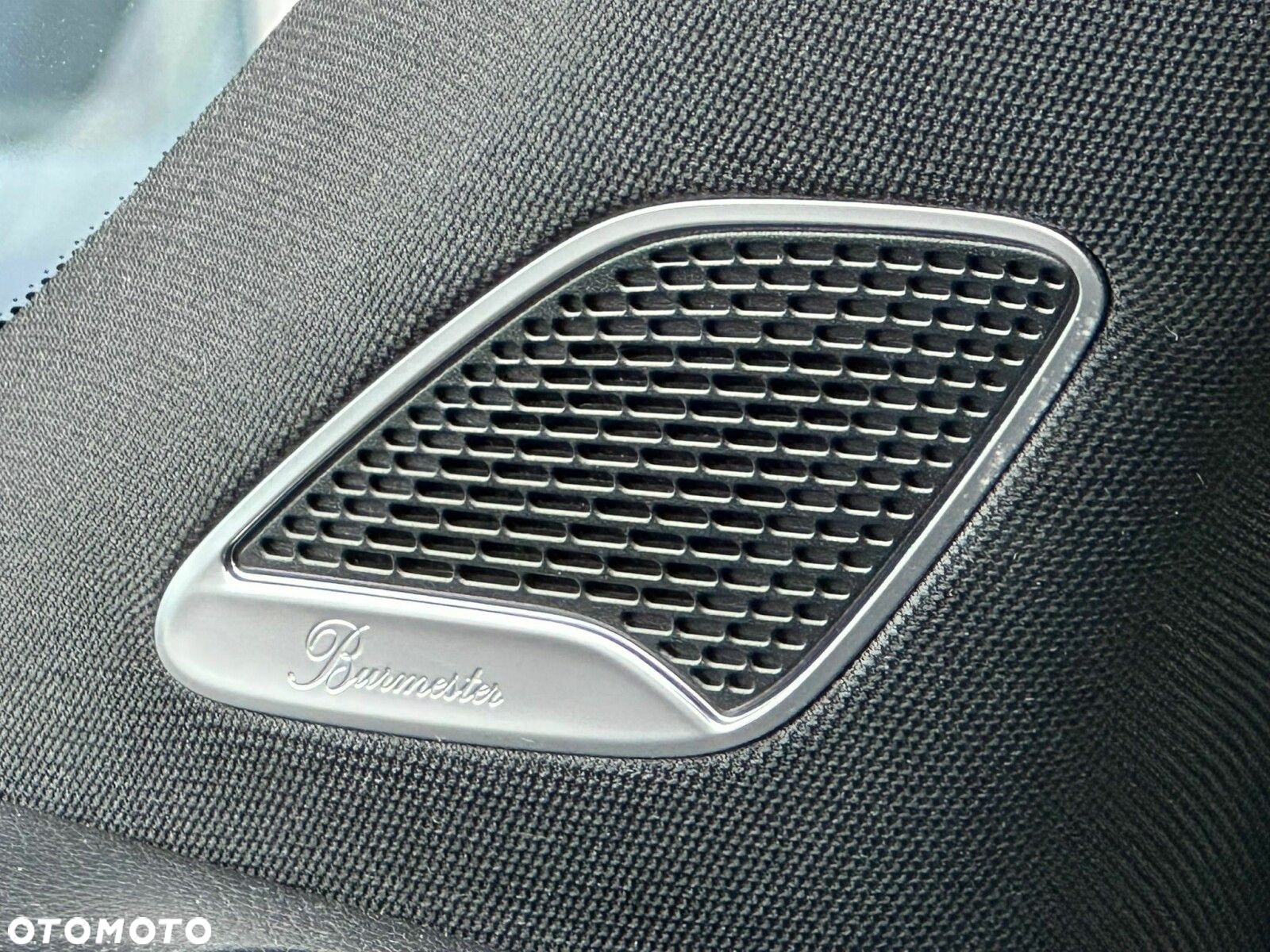 Mercedes-Benz GLB - 22