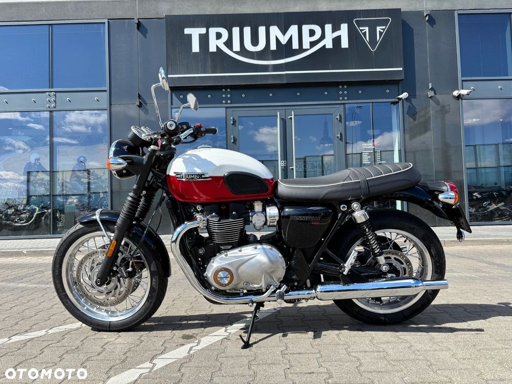 Triumph Bonneville - 21