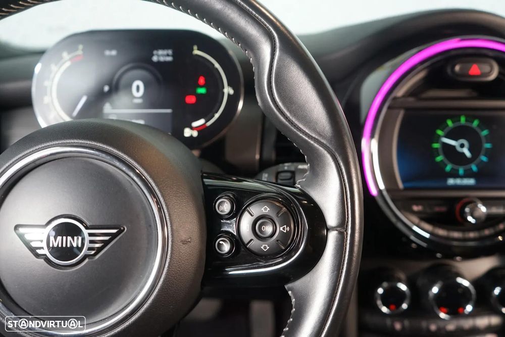 MINI 5 Portas Cooper Auto - 23
