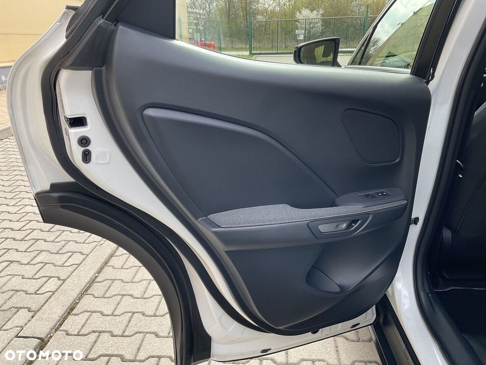 Lexus LBX 1.5 Hybrid - 15