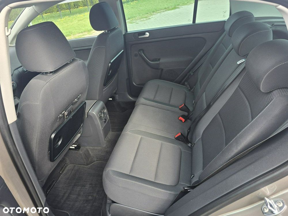 Volkswagen Golf Plus - 18