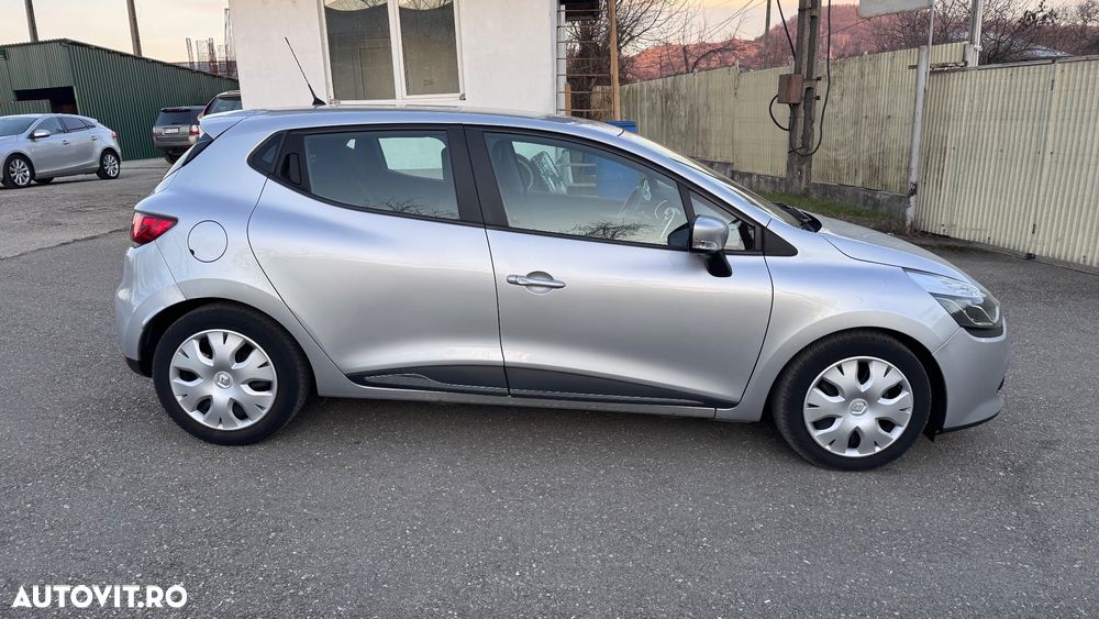 Renault Clio (Energy) dCi 90 Start & Stop LIMITED - 11