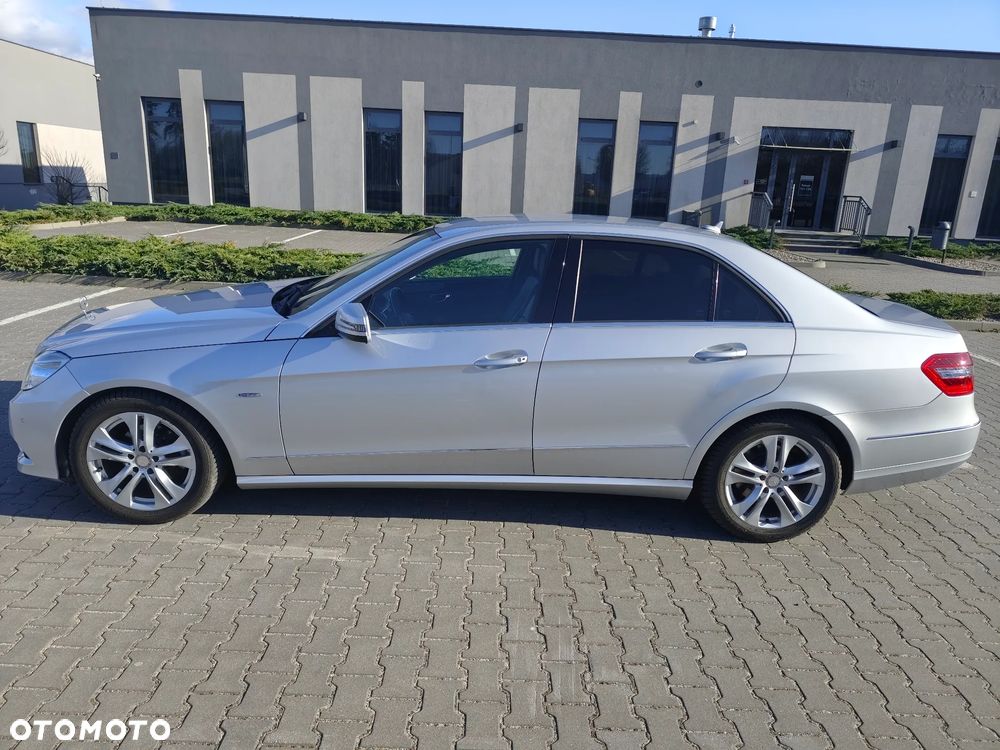 Mercedes-Benz Klasa E 200 CGI BlueEFFICIENCY Automatik Avantgarde - 6