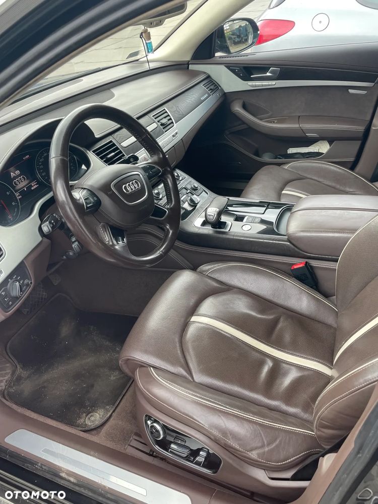Audi A8 - 4