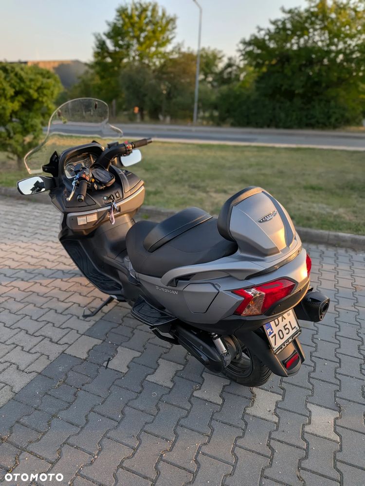 Suzuki Burgman - 5