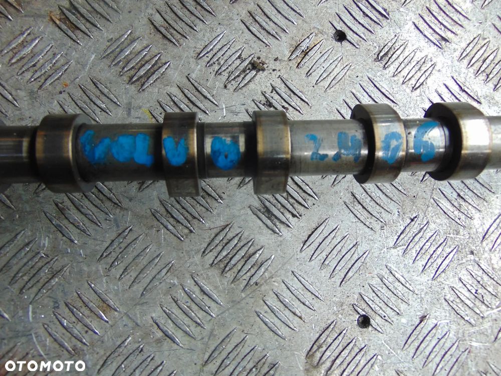 Wałki rozrządu volvo 2,4 d5 cena sztuka 8642842/8658358 - 4