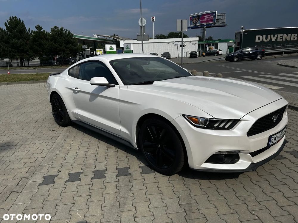 Ford Mustang - 3