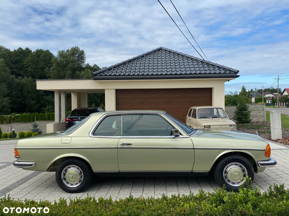 Mercedes-Benz W123 - 16