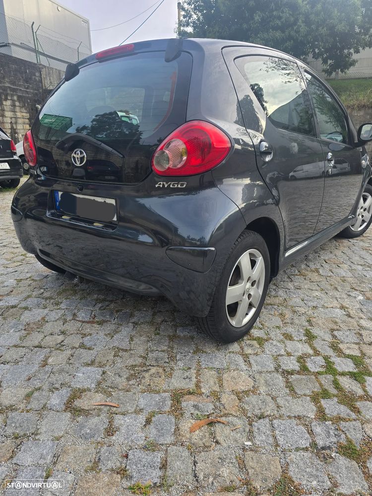 Toyota Aygo Blue - 3