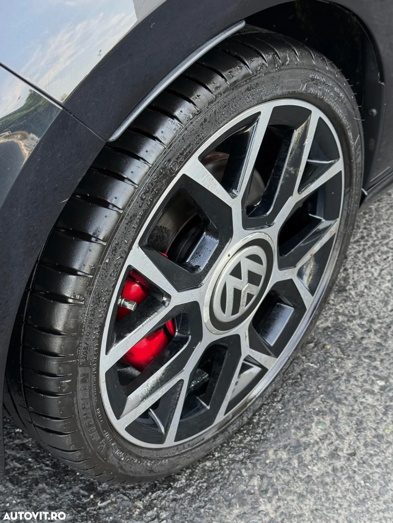 Volkswagen up! GTI - 26