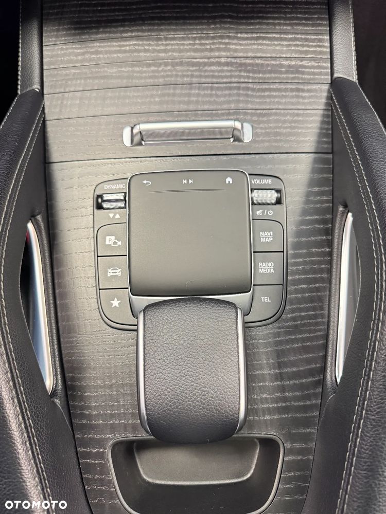 Mercedes-Benz GLE - 22