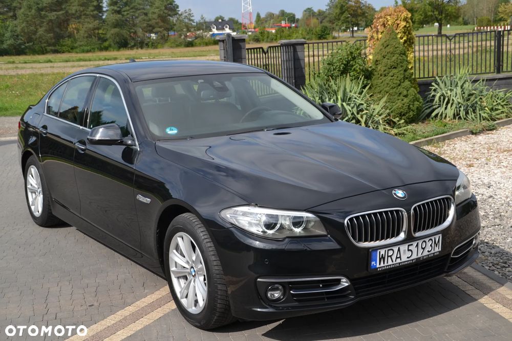 BMW Seria 5 520d Luxury Line - 11