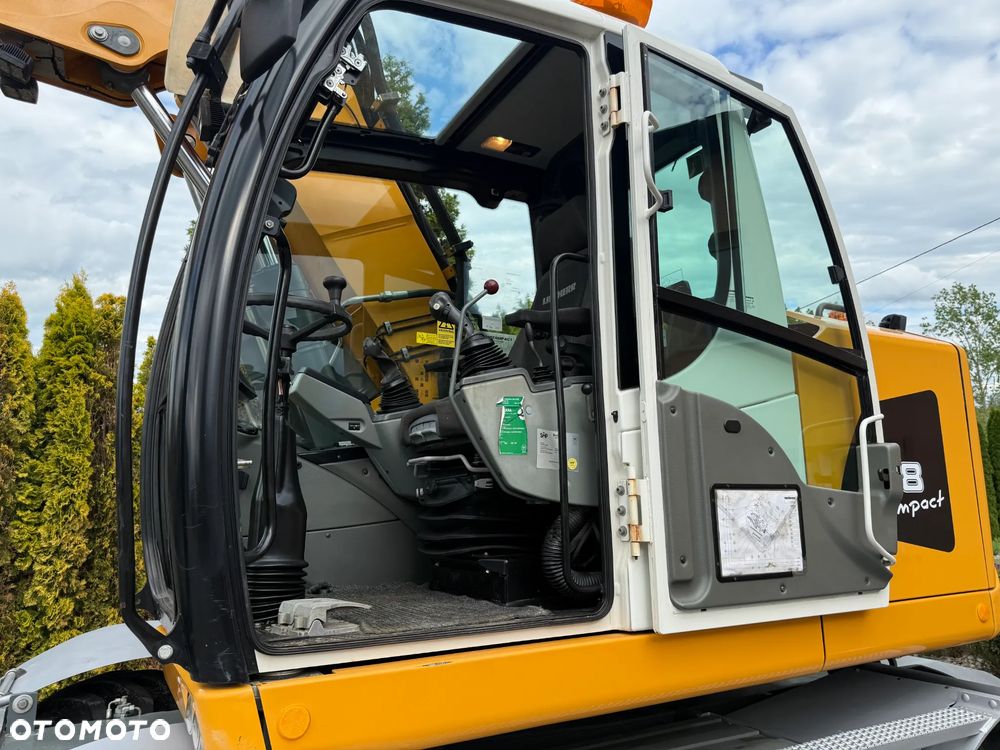 Liebherr 918 Compact  Rototilt + Szczypce - 19