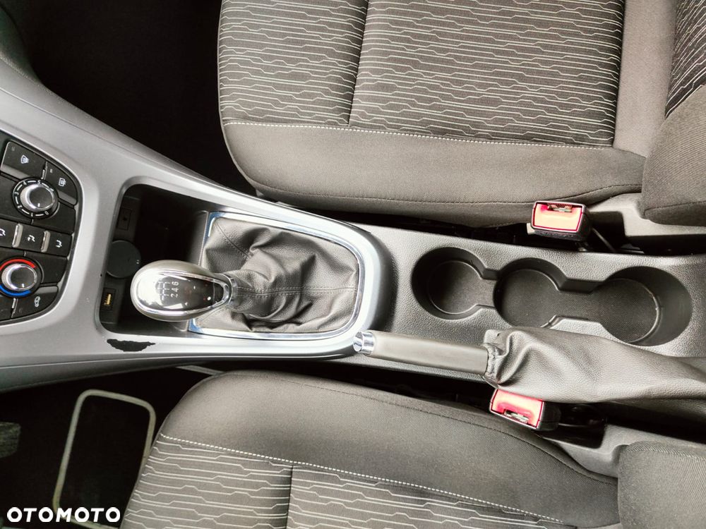 Opel Astra 1.6 CDTI Dynamic - 34