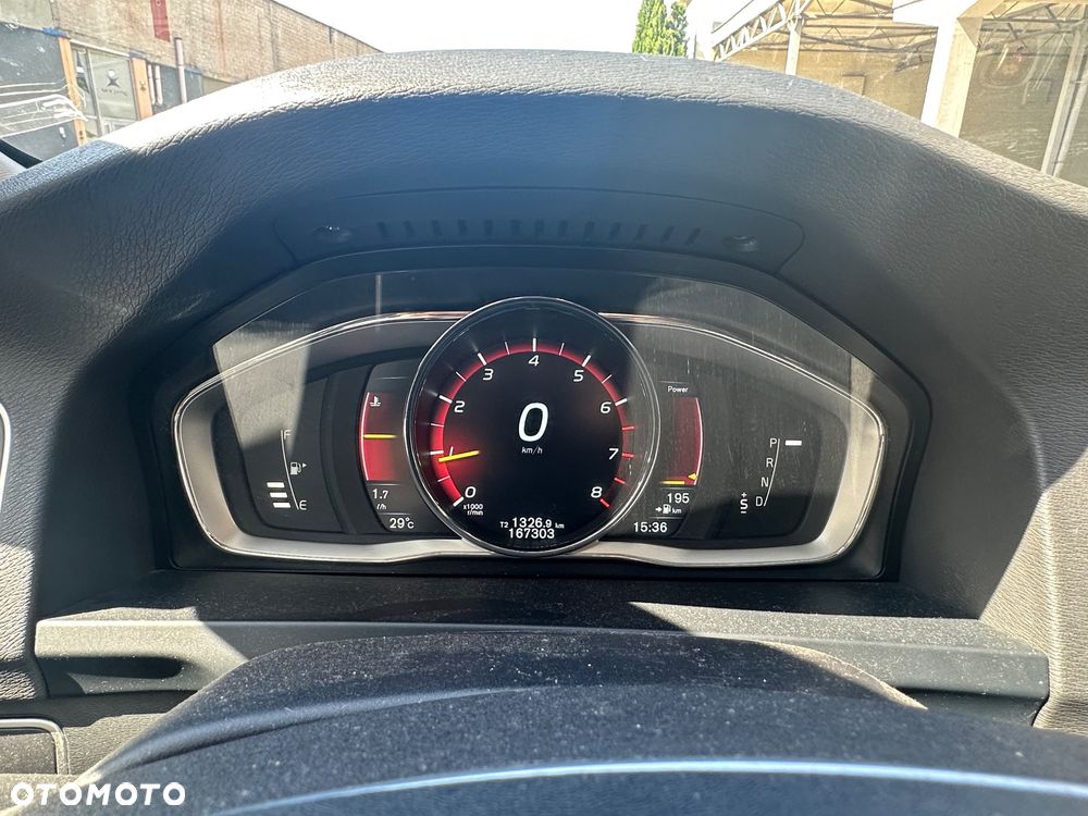 Volvo V60 Cross Country - 13