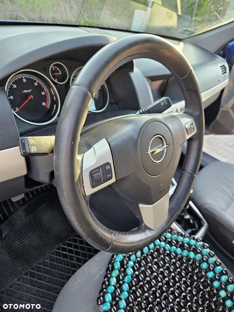Opel Astra 1.9 CDTI - 27