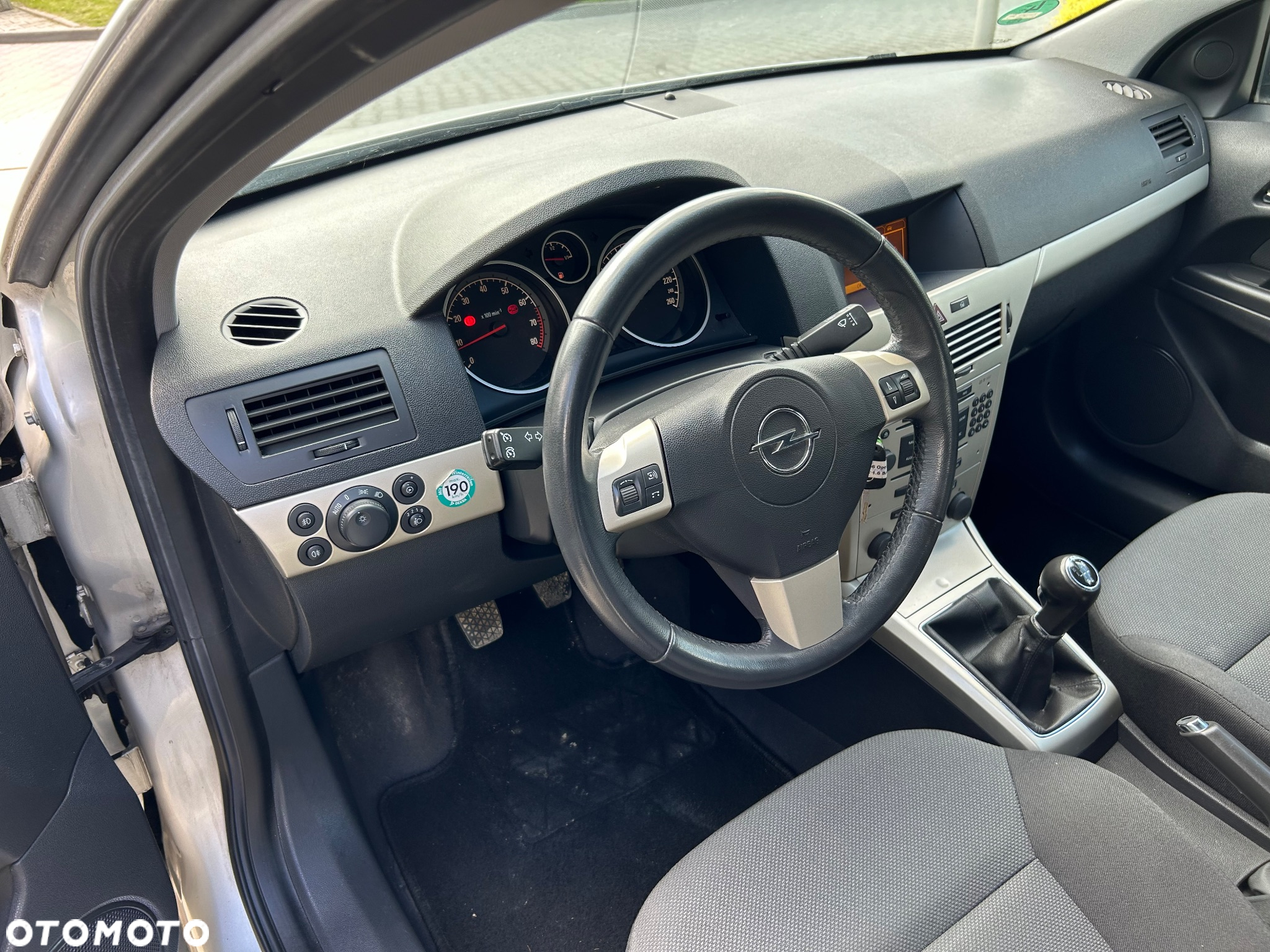 Opel Astra GTC 1.6 Catch me - 7