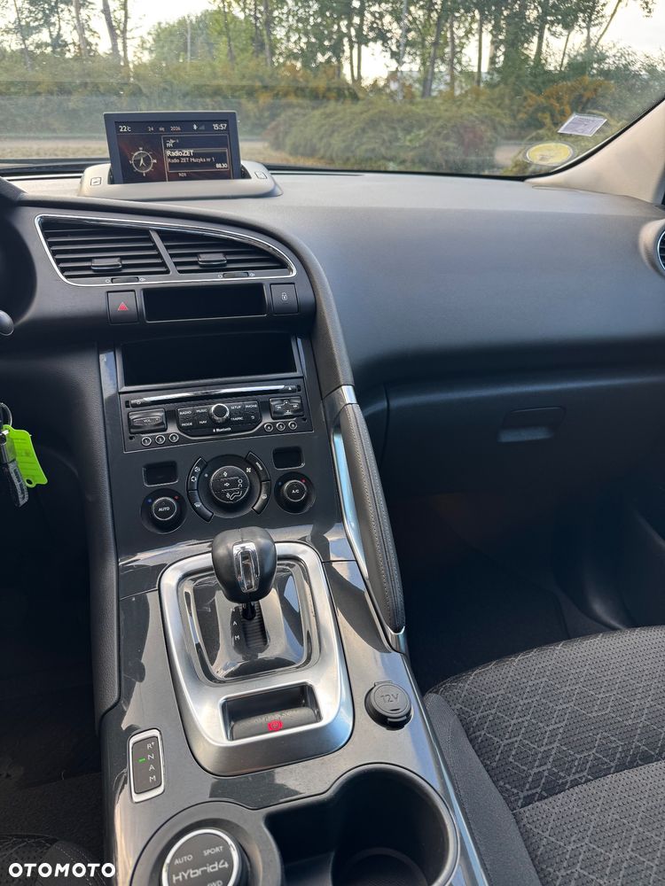 Peugeot 3008 2.0 HDi HYbrid4 - 13