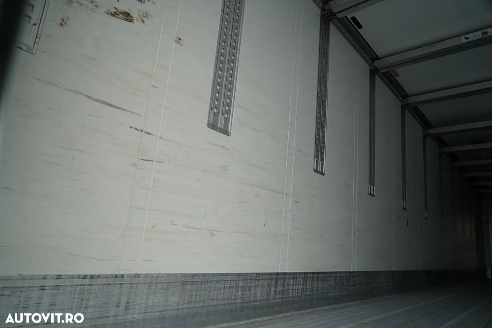 Schmitz Cargobull REFRIGERATED / CARRIER VECTOR 1550 / DOUBLE STOCK / 2 LIFTING AXLES / SAF - 16