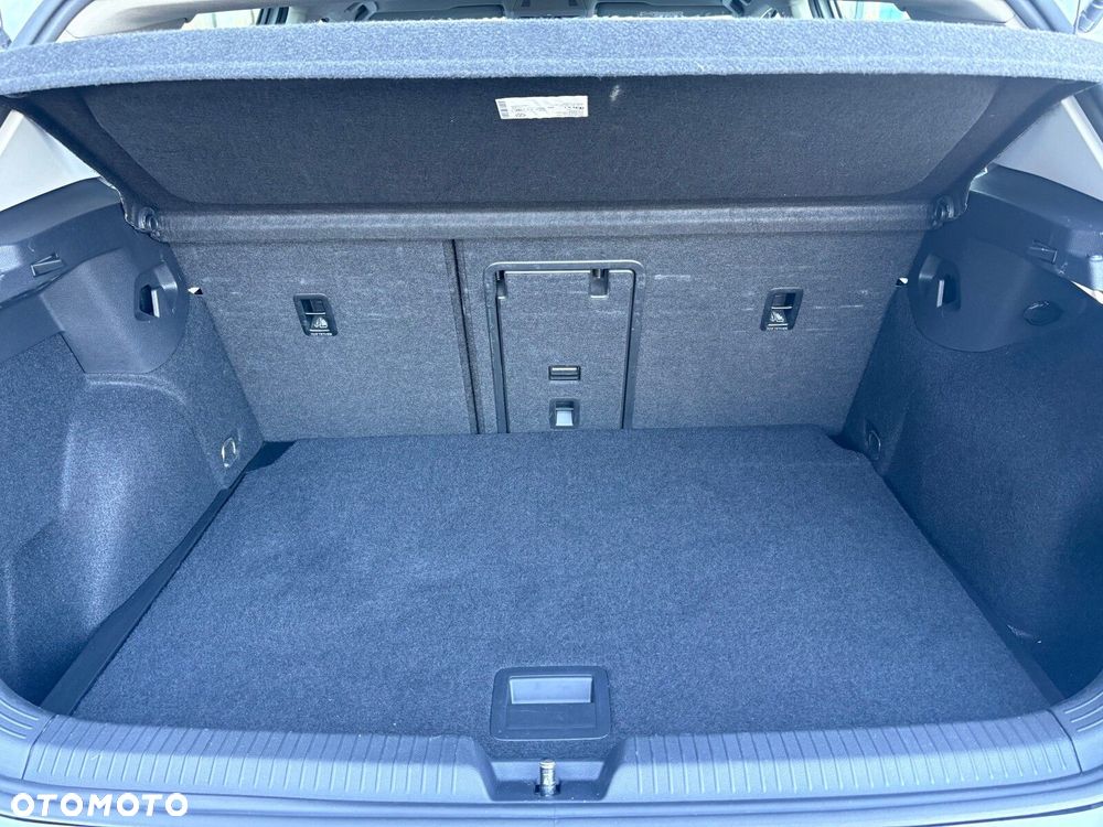 Volkswagen Golf - 18