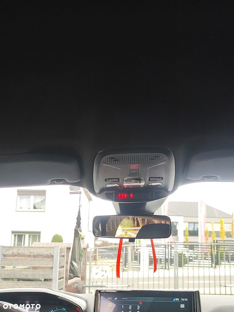 Peugeot 2008 50kWh Allure - 10